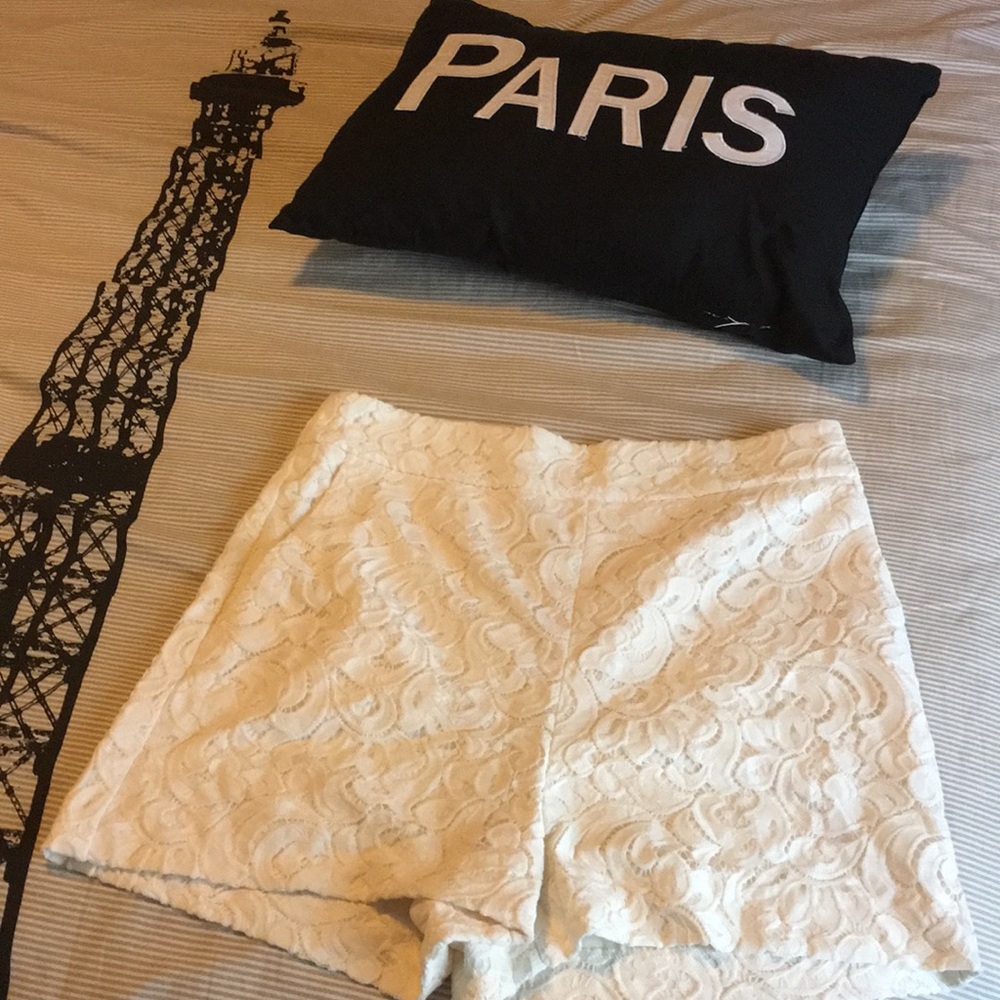 BRAND NEW Express High wasted shorts